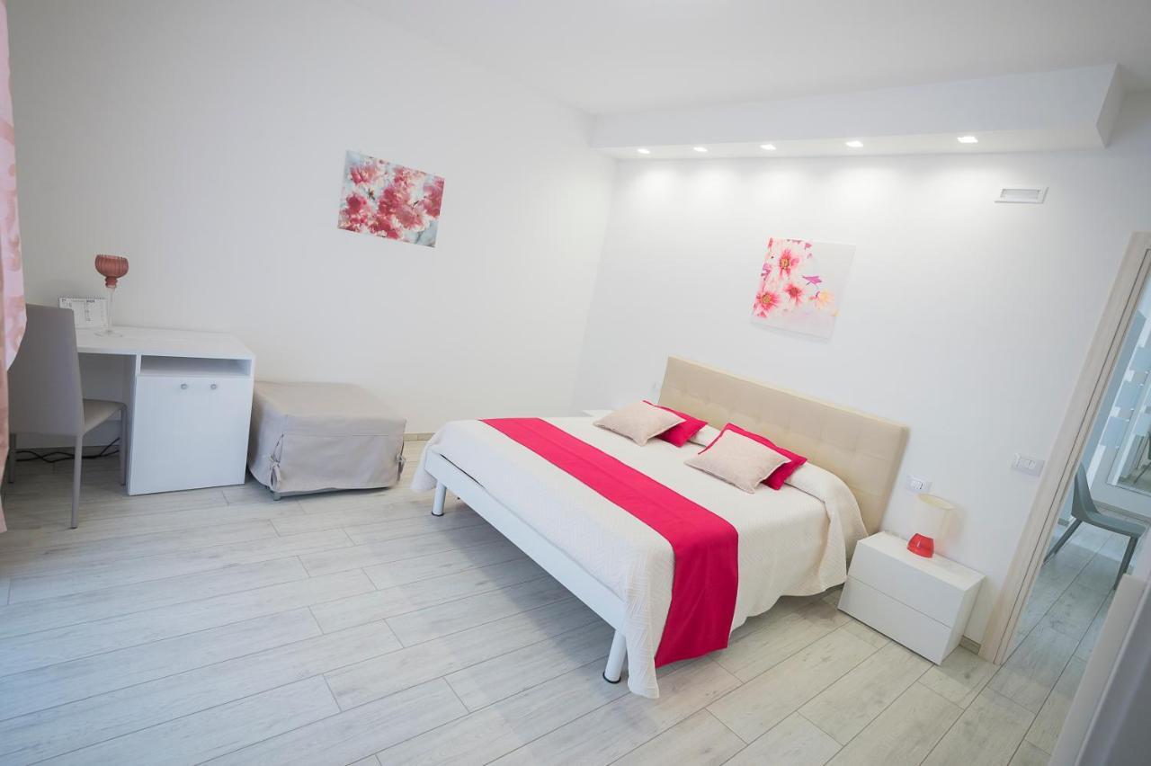 Pineta Del Mare Bed & Breakfast Alba Adriatica Bagian luar foto