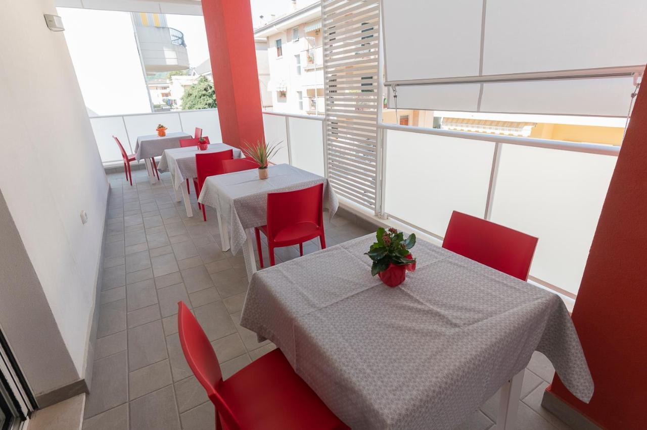 Pineta Del Mare Bed & Breakfast Alba Adriatica Bagian luar foto