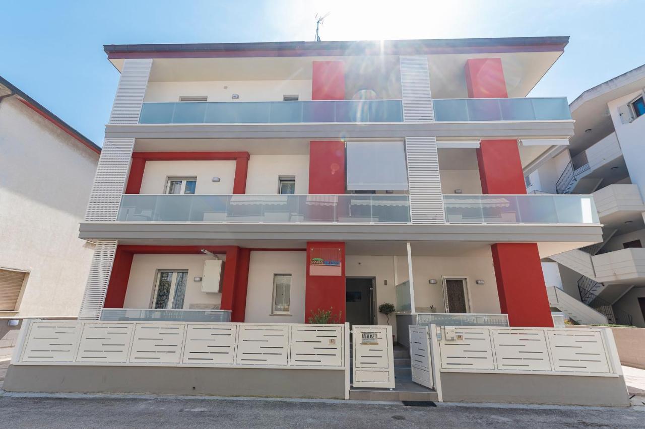 Pineta Del Mare Bed & Breakfast Alba Adriatica Bagian luar foto